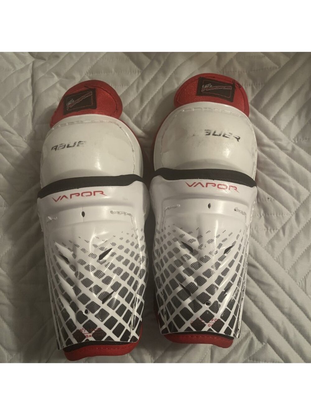 Bauer Vapor LIL Rookie 7.5"/ 19cm  Hockey Shin Guard YTH White Red